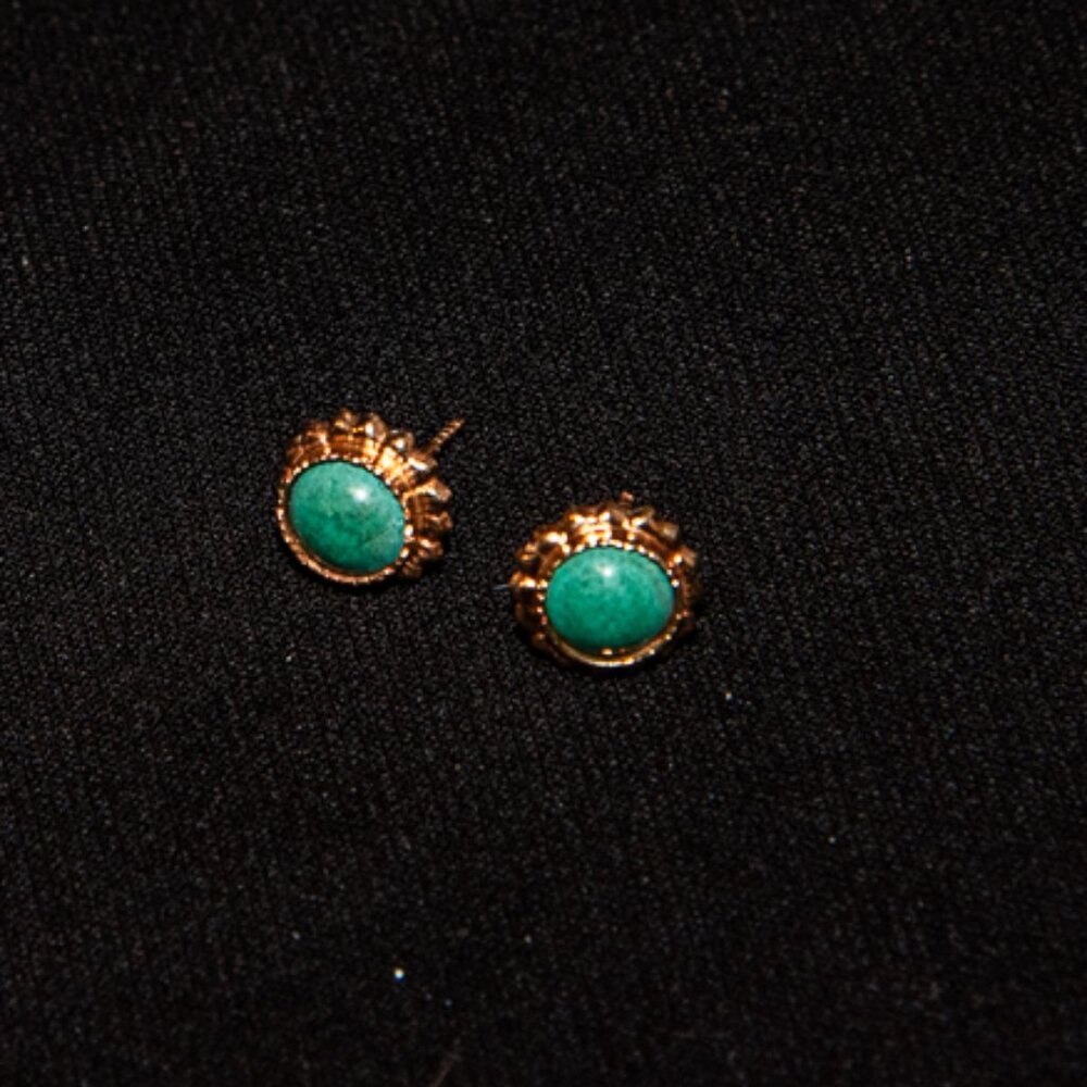Vintage Speckled Jade Cabochon 14K post earrings